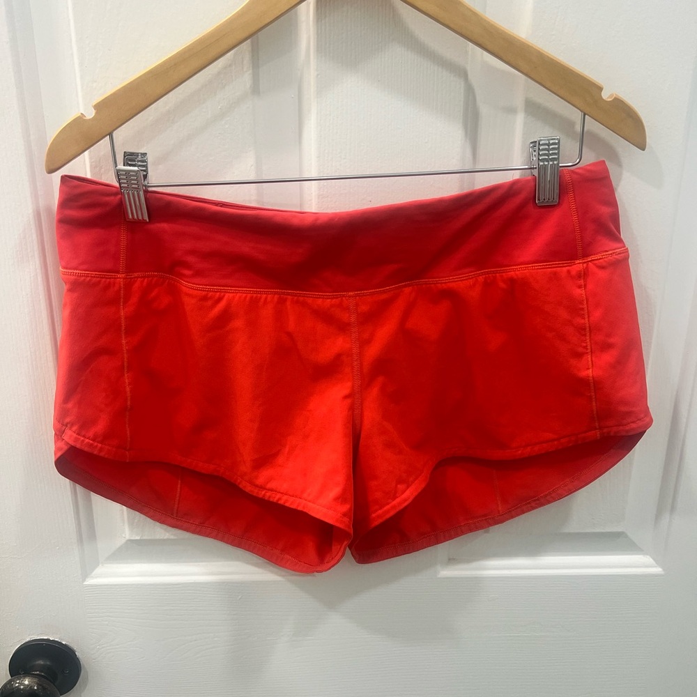 Lululemon Speed Up Short low rise 2.5” inseam size 8